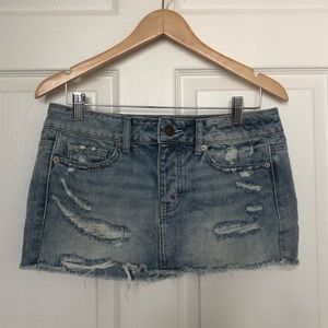 American Eagle Denim Skirt Size: 4